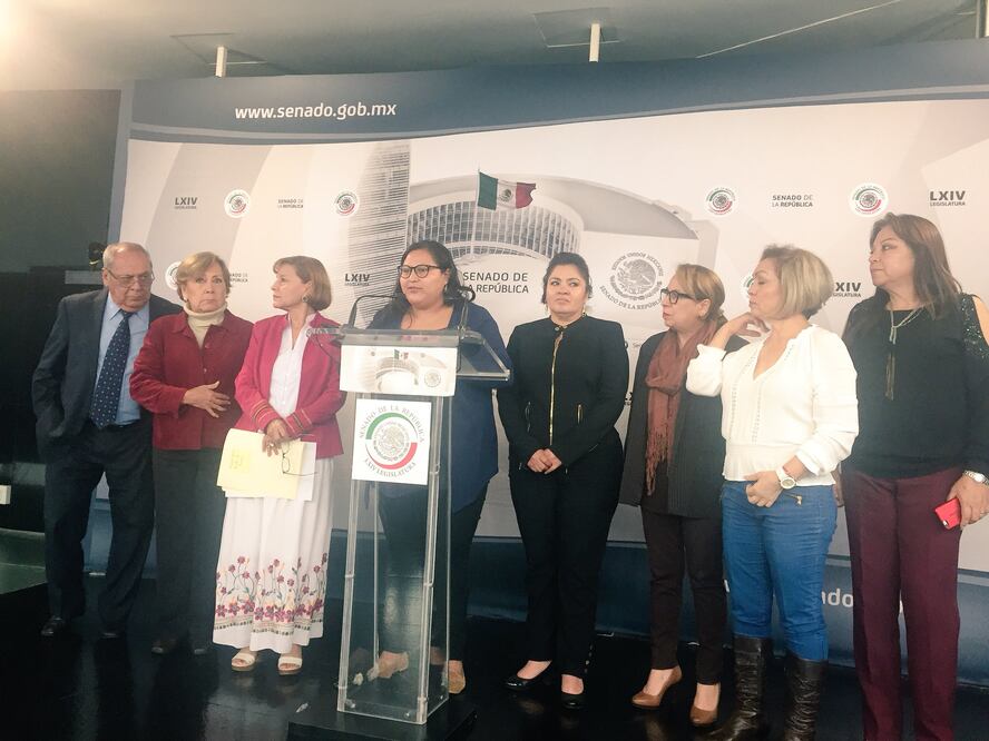 “La verdad histórica presentada por el gobierno tiene irregularidades y omisiones...", dijo. Foto: Twitter. @CitlaHM