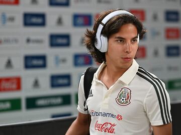 Diego Lainez tendrá que elegir entre Copa Oro o Mundial Sub 20