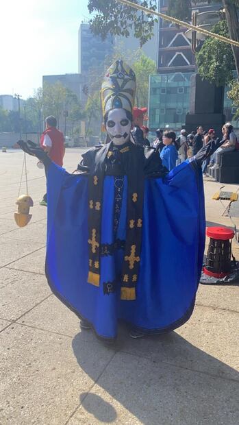 Marcha zombie 2022: muertos vivientes invaden el Monumento a la Revolución
