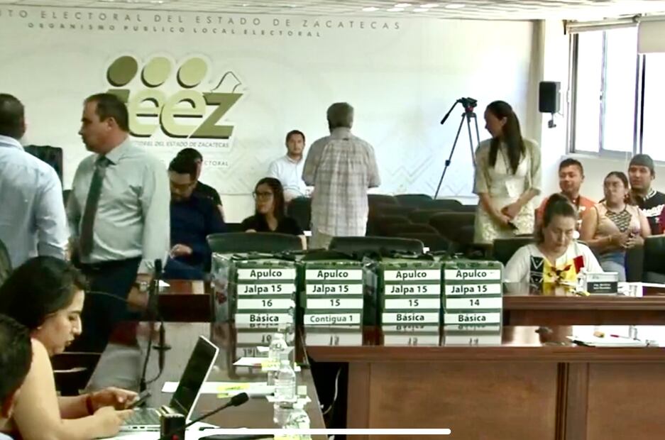 Se precisó que, ese momento, se encontraba la presidenta y secretaria ejecutiva del órgano municipal. Foto: Especial