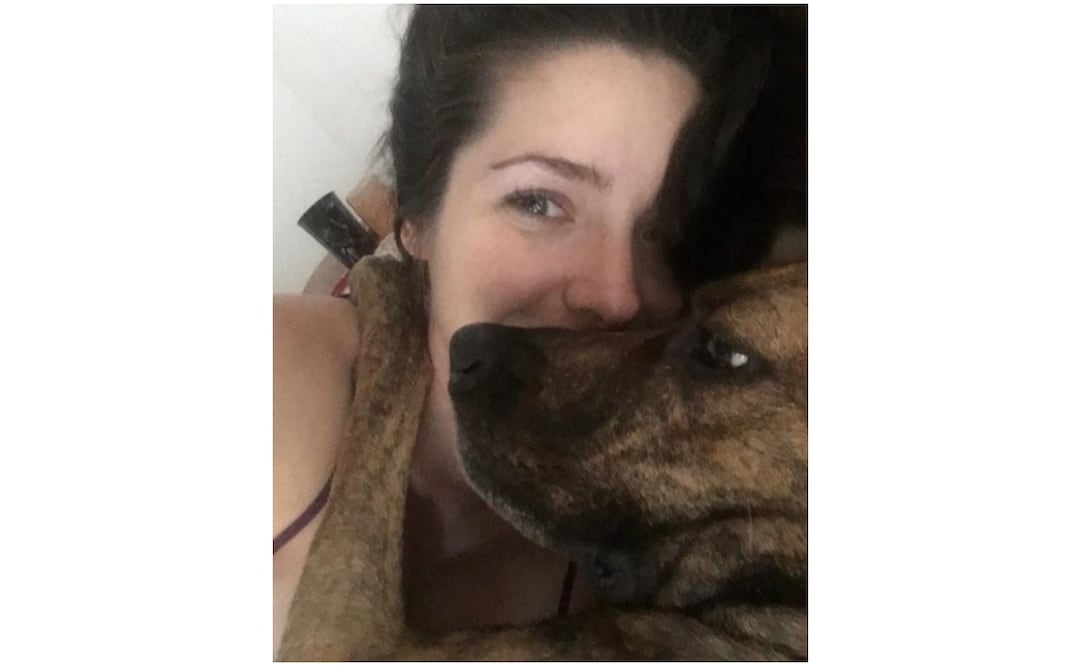 Ariadne Díaz compartió en sus redes fotos con Tacha, su perrita. 