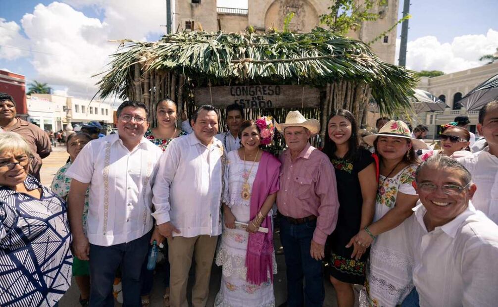 Inauguran en Yucatán la Gran Muestra Estatal de Altares (28/10/2025). Foto: Especial