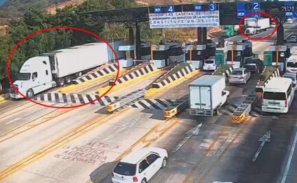 Video: Dos tráileres adaptados con respiradores pasaron por caseta en Chiapas; el segundo se accidentó con migrantes