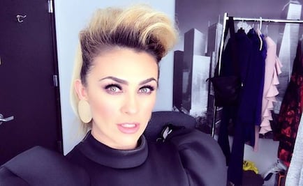 Las curvas de Aracely Arámbula se lucen en bikini