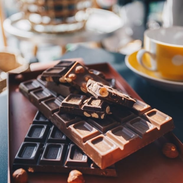 Beneficios de comer chocolate amargo en invierno