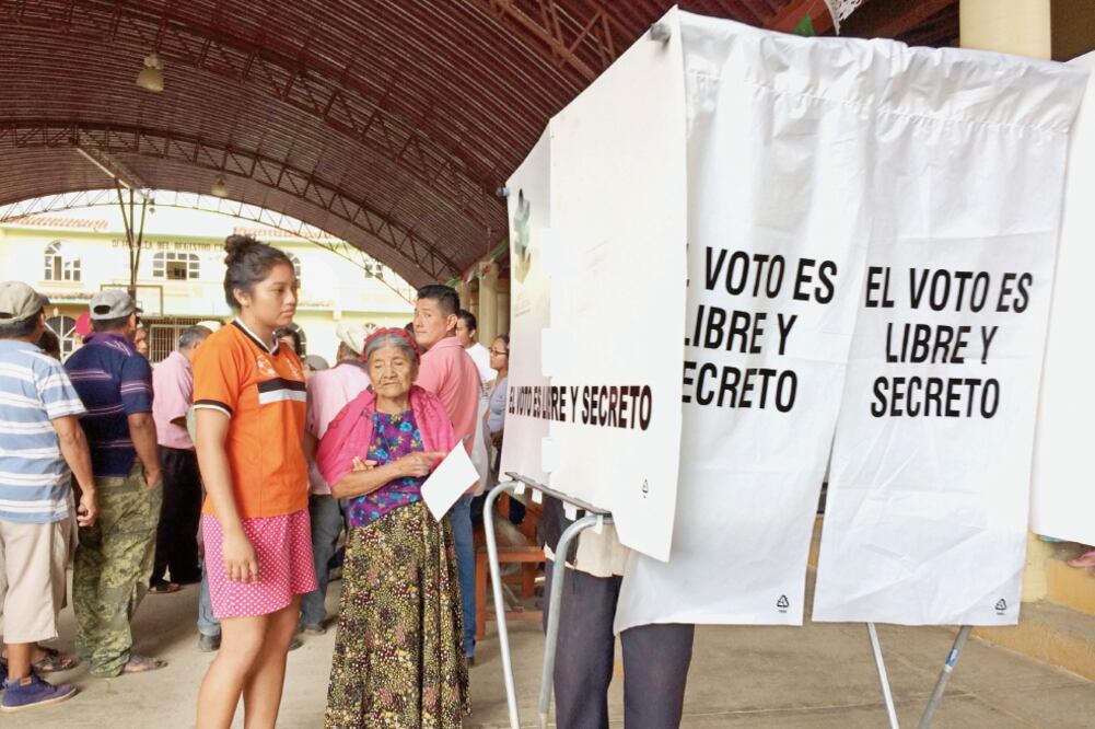 Apenas hace 15 años a las mujeres de San Miguel Chimalapa les fue reconocido su derecho a votar y ser votadas (ROSELIA CHACA. EL UNIVERSAL)