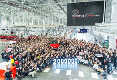 La fábrica de Tesla en China rompe récord de producción