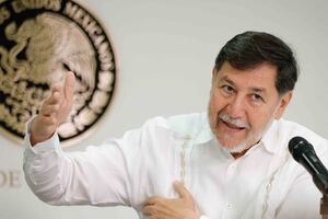 Noroña niega haber incitado ambiente hostil contra Grecia Quiroz en el Senado; acusa a Emmanuel Reyes Carmona de provocar tensión