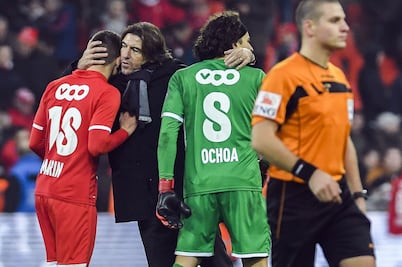 Standard de Lieja y Ochoa caen ante el Waasland Beveren