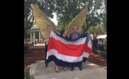 Las "Alas de México" embellecen parque en Costa Rica