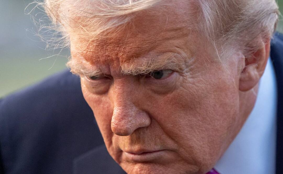 El presidente Donald Trump habla con periodistas antes de partir en el Air Force One en el aeropuerto de Morristown, el domingo 14 de septiembre de 2025, en Morristown, Nueva Jersey. Foto: AP