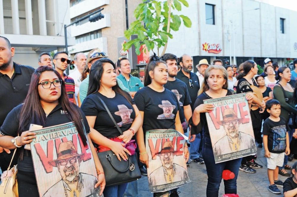 Diversos actores participaron en nuevas manifestaciones para exigir se esclarezca el asesinato del periodista Javier Valdez. (ARTURO TOLOSA. EL UNIVERSAL)