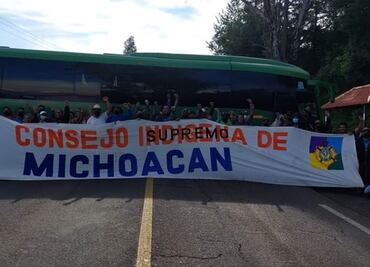 Comunidades de Michoacán bloquean carreteras en el "Día Internacional de los Pueblos Indígenas"