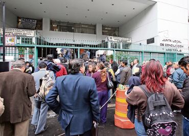 Senado vota si Poder Judicial absorbe juntas laborales