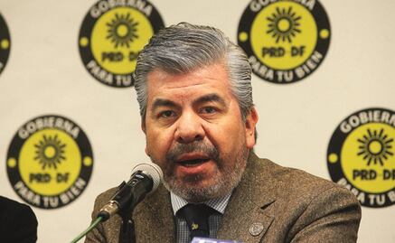 Exigen expulsar a perredista que firmó acuerdo de AMLO 