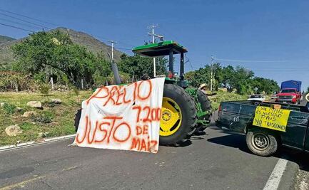 Productores de maíz y trabajadores del campo de Michoacán, reanudan bloqueos carreteros