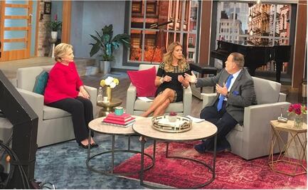 Clinton promises to pass immigration reform on "El Gordo y la Flaca"