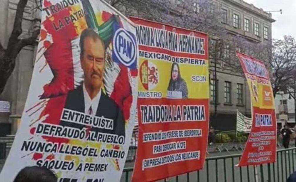 Mitin por aniversario de la Expropiación Petrolera en el Zócalo de la CDMX, minuto a minuto