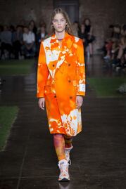 Vuelve el tie-dye, el estampado icónico de los años 70