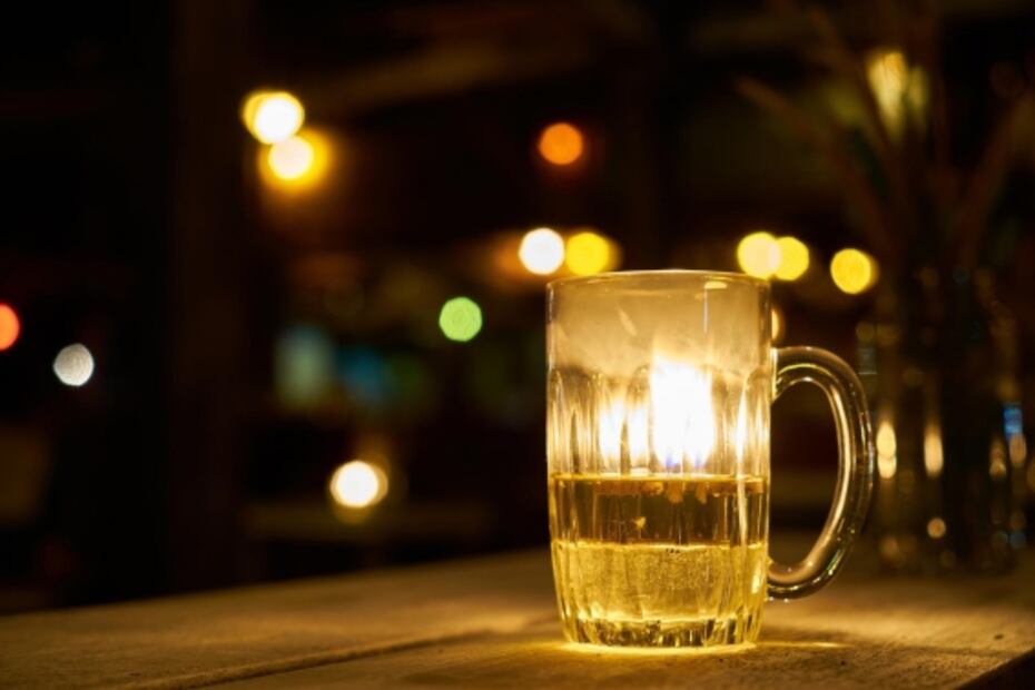 Por qué no debes tomar cerveza en vasos fríos