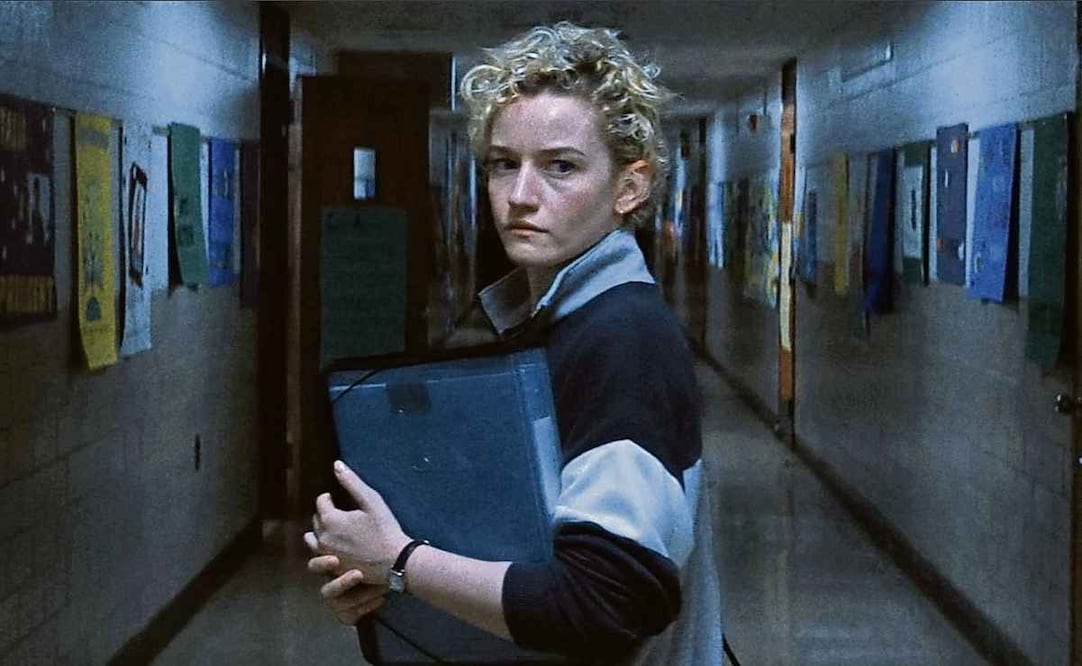 Julia Garner interpreta a Justin en el filme que costó 38 mdd. Foto: Warner Bros Pictures