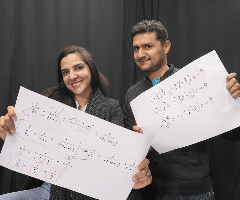 María González Sánchez y José Alejandro Andalón comentaron que su canal de Yo u Tub e tiene 2 mil 700 videos en los que explican diversos temas de matemáticas. Foto: JUAN BOITES. EL UNIVERSAL