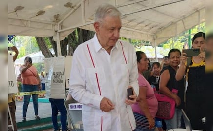Elección judicial 2025: Entre sorpresa, saludos y halagos a Sheinbaum; así reapareció AMLO al ir a votar