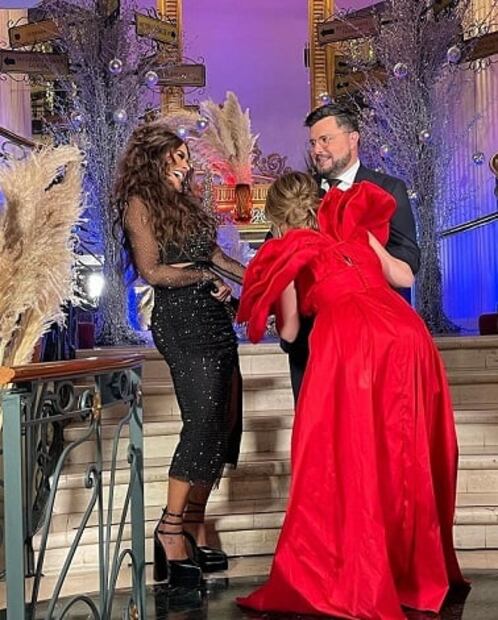 Cuánto cuestan las zapatillas Versace de Galilea Montijo