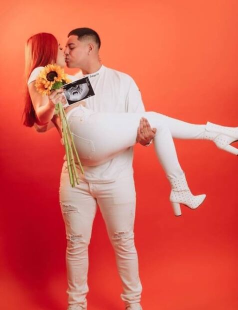 Eduin Caz, de Grupo Firme, será papá por tercera vez y presume ultrasonido