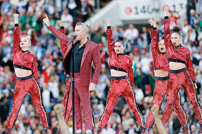 Robbie Williams agridulce actuación