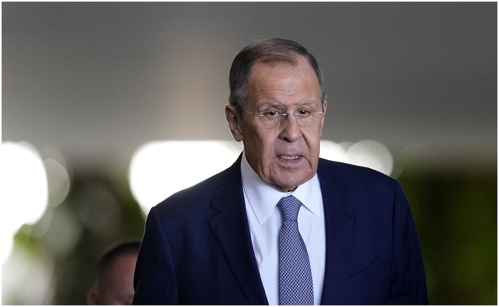 Serguéi Lavrov calificó de "política de confrontación" la propuesta de un alto el fuego sin que los países occidentales suspendan los suministros de armas a Kiev. Foto: AP