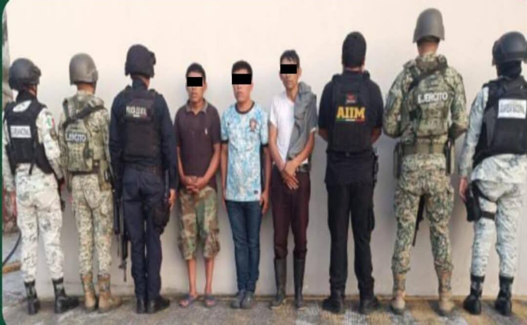 Detienen a 13 presuntos paramilitares en Chiapas; operaban en la comunidad de Soñoja. Foto: Especial