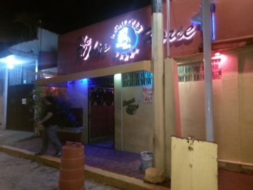 "El Caballo Blanco", atacado en Coatzacoalcos, se anunciaba como table dance