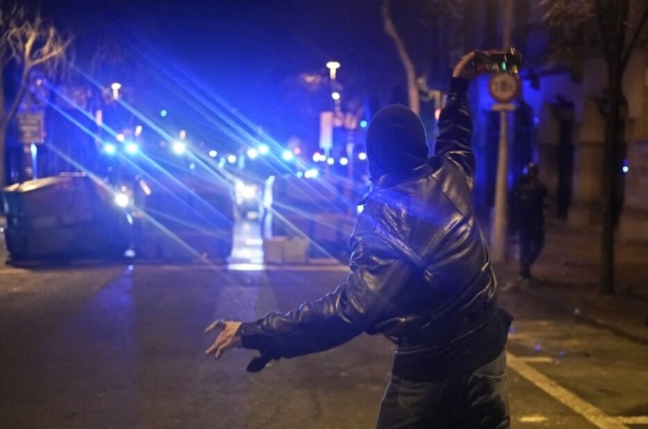 Por quinto día consecutivo, continúan protestas contra la condena al rapero Pablo Hasél