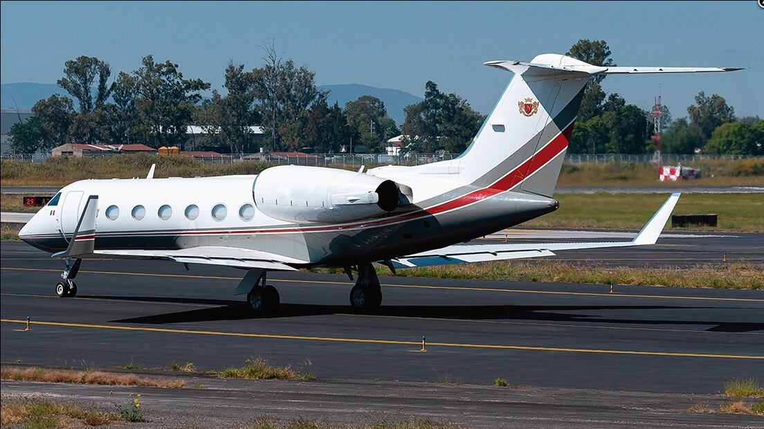 Este avión ha sido el encargado de transportar a figuras como Luis Miguel, Ángela Aguilar y Marc Anthony. Foto: ROBERTO TIRADO. JETPHOTOS