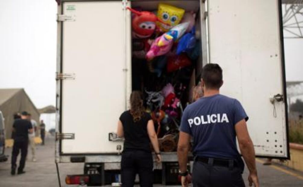 Encuentran a inmigrantes escondidos en juegos de feria en España