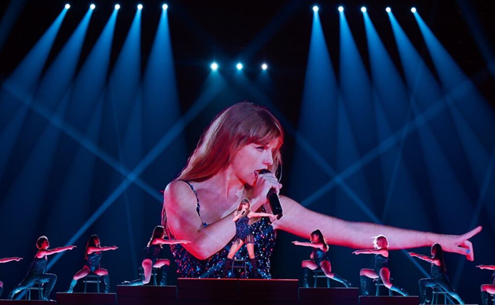 Taylor Swift en concierto. Foto: Twitter @taylorswift13