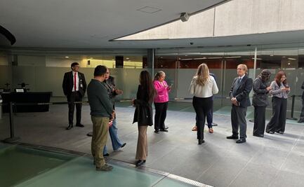 Prohíben acceso de prensa al Senado tras presunta renuncia del fiscal Gertz; bloquean accesos al recinto