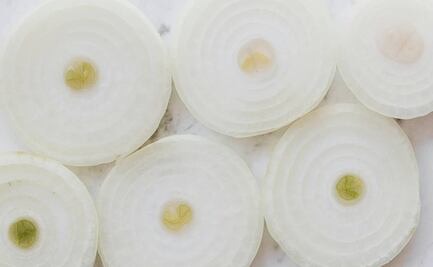 Para qué sirve tomar jugo de cebolla