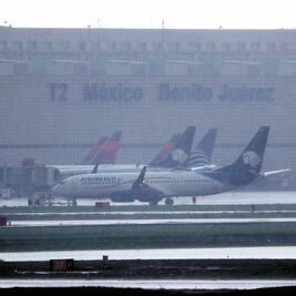 Lluvias provocan cierre de operaciones en el AICM; toma precauciones, despegues y aterrizajes fueron suspendidos