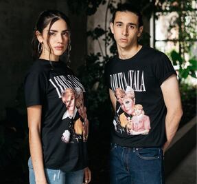 Conoce los diseños y precios de las playeras de Lolita Ayala