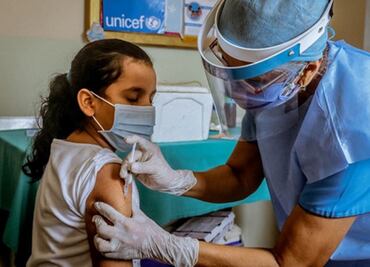 Pfizer asegura que 3 dosis de su vacuna contra Covid produce fuerte inmunidad en niños