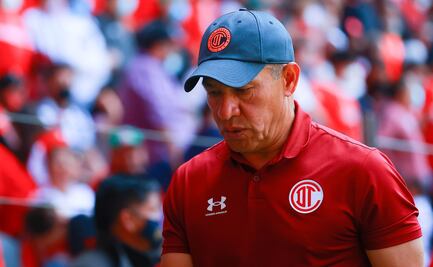 Ignacio Ambriz se iría del Toluca si no derrota al América