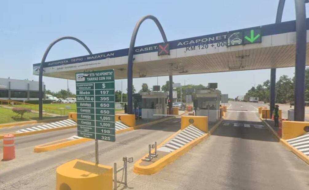 Una mujer que viajaba de Sinaloa a Guadalajara y que fue privada de su libertad por sujetos armados, logró llegar esposada a la caseta de cobro en Acaponeta, Nayarit, para pedir auxilio. Foto: Google Maps