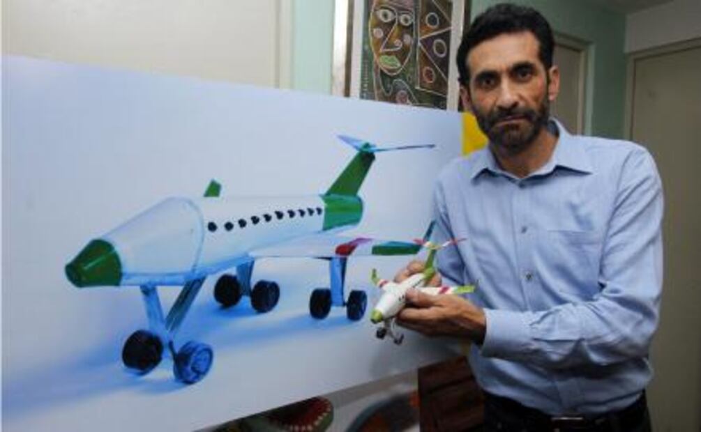 Javier, “el niño” con 2500 juguetes mexicanos