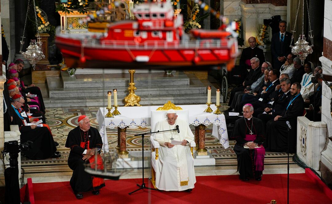 El papa Francisco pronuncia su discurso  con el clero diocesano, en Marsella, Francia, el viernes 22 de septiembre de 2023. Foto: AP