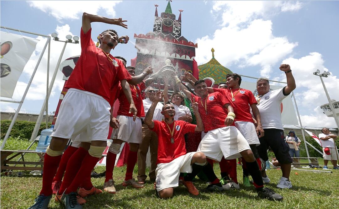 El equipo conformado por internos le ganó al Francia, que estuvo integrado por los custodios. Foto: Cuauhtémoc Moreno Cabrera