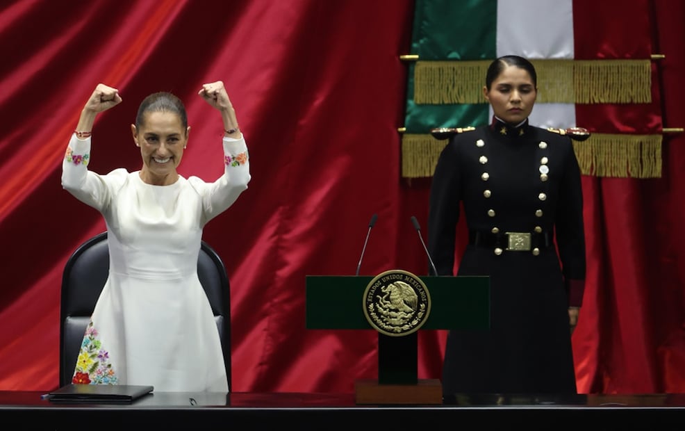 "Es tiempo de transformación y es tiempo de mujeres", dice Claudia Sheinbaum en su primer mensaje como Presidenta de México. Foto: Diego Simón Sánchez/EL UNIVERSAL