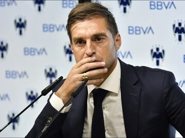 Diego Alonso no es más el DT de Rayados