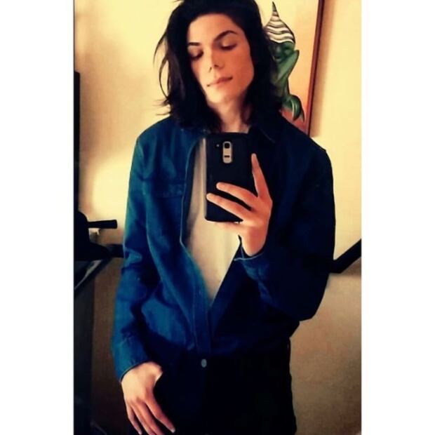 Influencer asegura que sufre acoso por su "parecido natural" con Michael Jackson